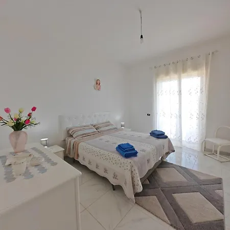 Playa Paradise Tatil Evi Zingarello
